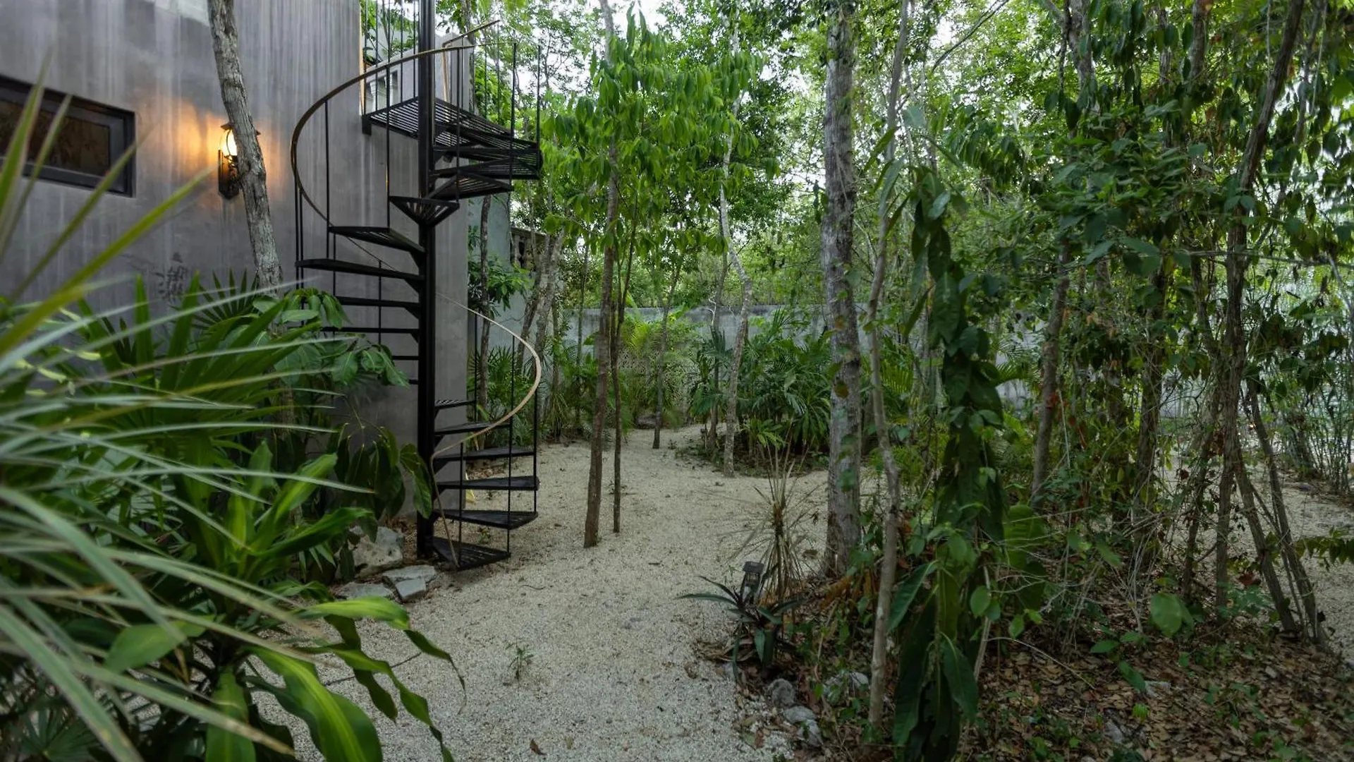 فيلا Casa Halo - Mansion, Nightclub, Pool, Sonos, Gated, Staff تولوم 0*,  المكسيك